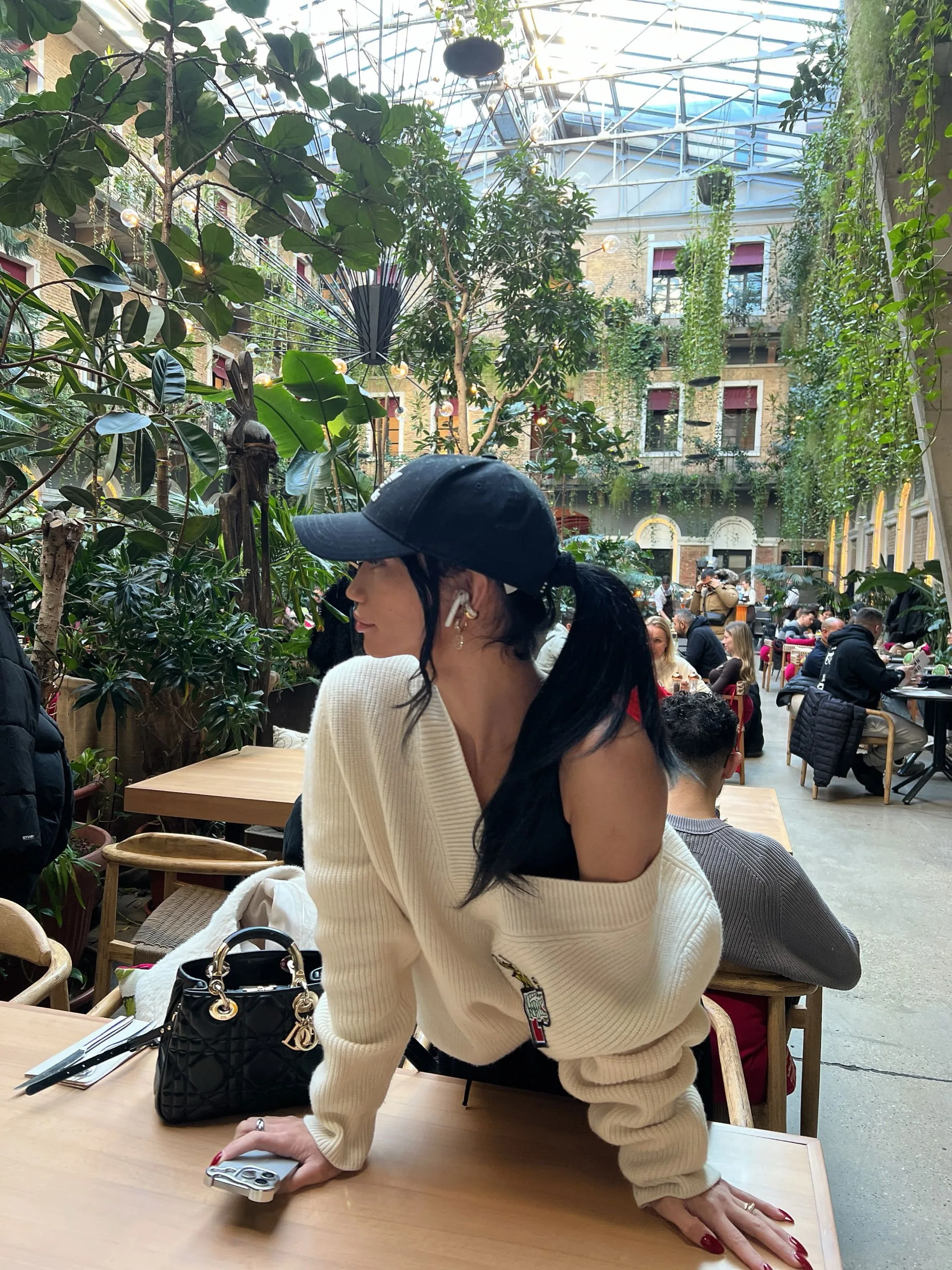 Caradelacroix001 - Escort Birmingham